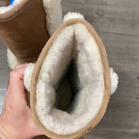 BEARPAW Fleece Lined Boots - Picture 12 of 12